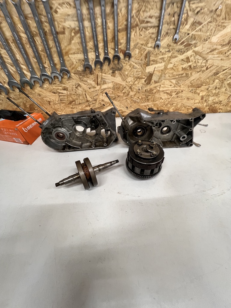 Zerlegter Motor in Schwerin